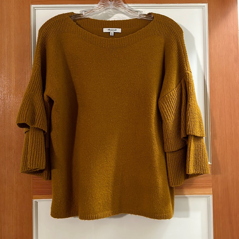 Like new wool Madewell sweater with layered sleeve details